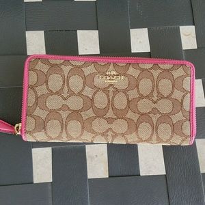 Coach Signature Wallet